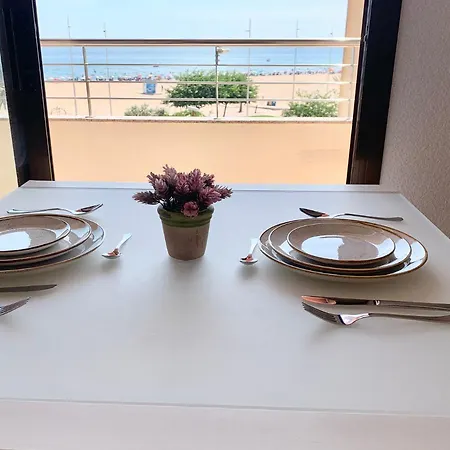 Con Vistas Al Mediterráneo *